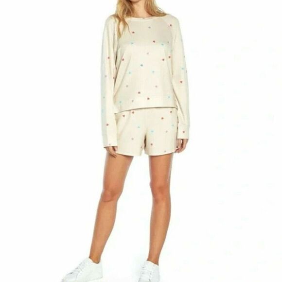WILDFOX Sweatshirt Short Lounge Set Pajamas Super Soft Ivory/Cream/Oatmeal Heart - Picture 5 of 5